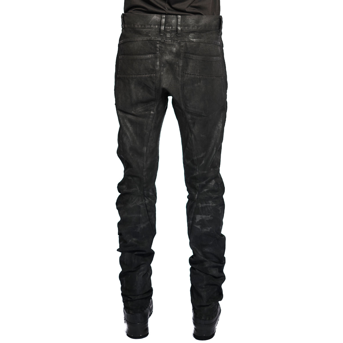 COATED DENIM OVERLOCK CURVED SLIM JEAN