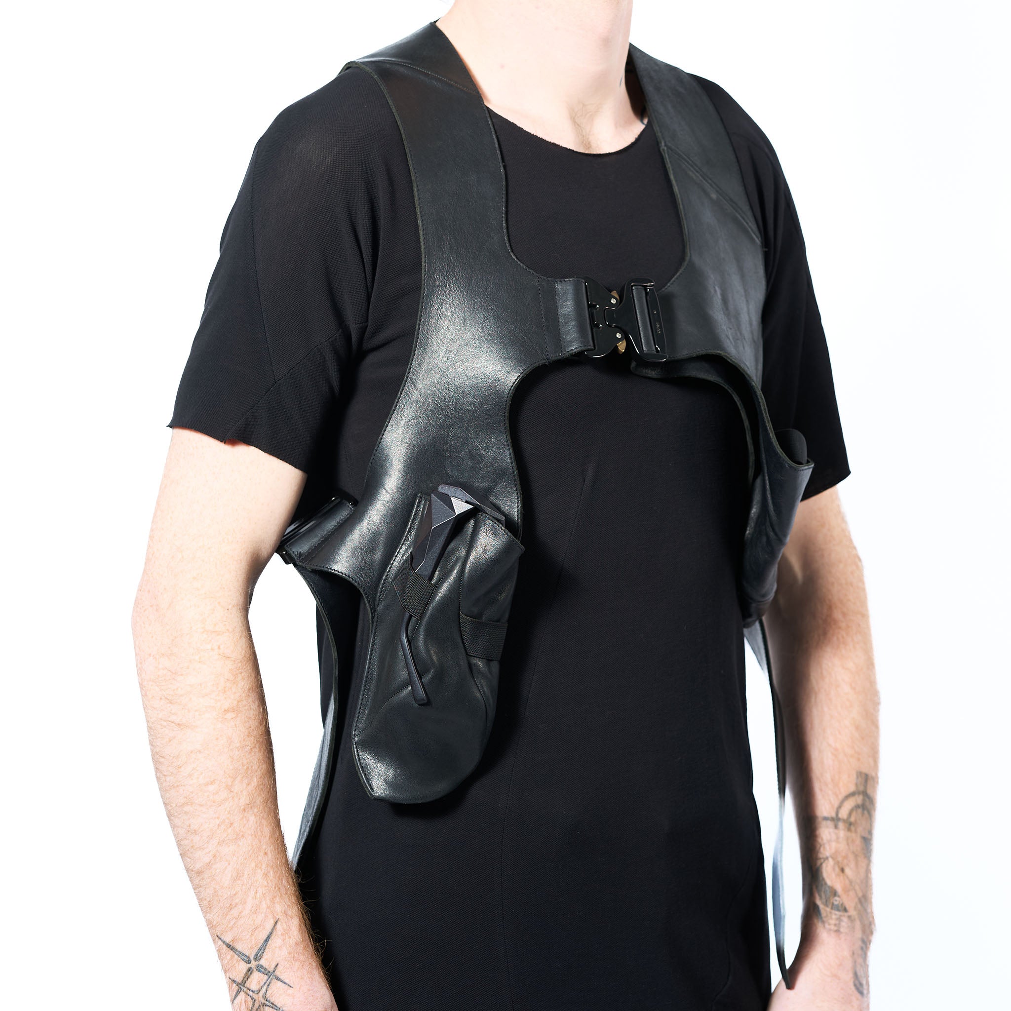 DISTORTION HOLSTER SYSTEM
