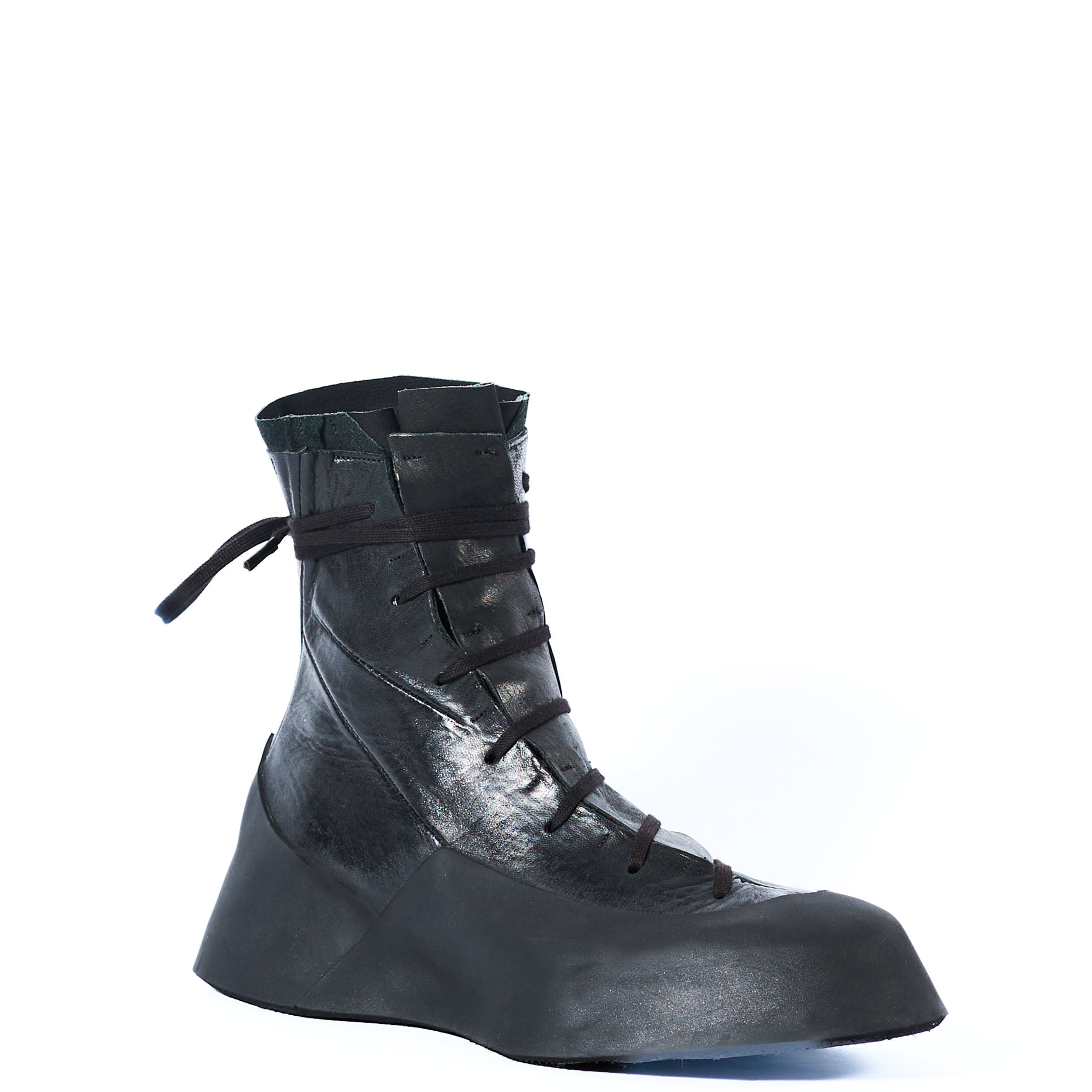 DISTORTION FEATHERWEIGHT HIGH-TOP SNEAKER