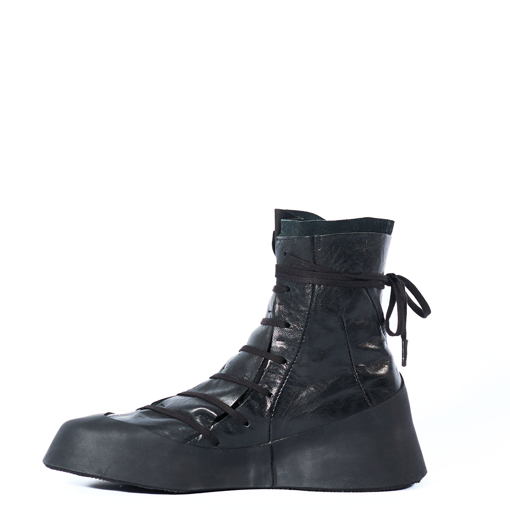 DISTORTION FEATHERWEIGHT HIGH-TOP SNEAKER