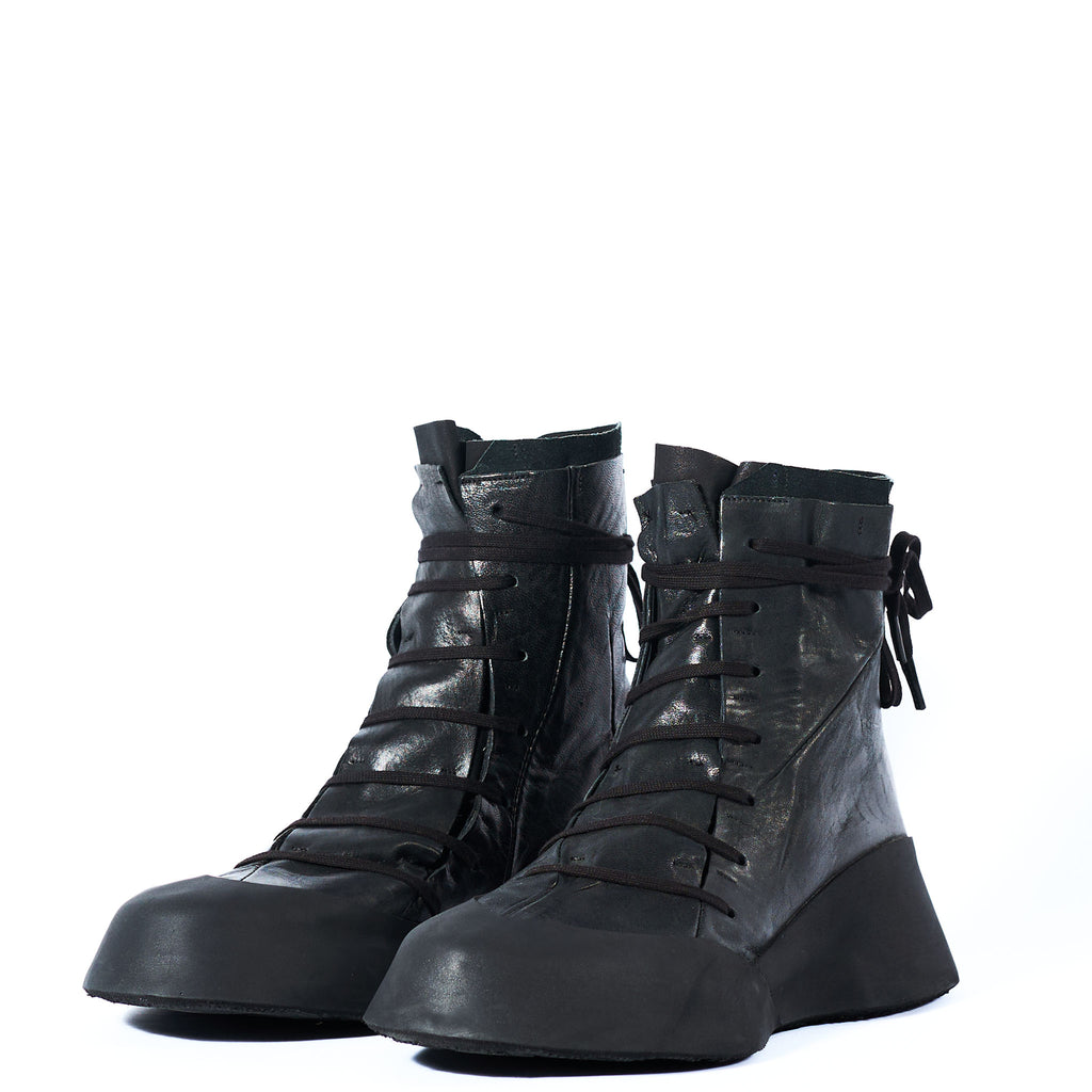 DISTORTION FEATHERWEIGHT HIGH-TOP SNEAKER