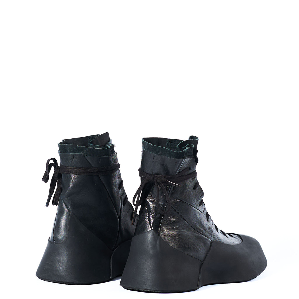 DISTORTION FEATHERWEIGHT HIGH-TOP SNEAKER