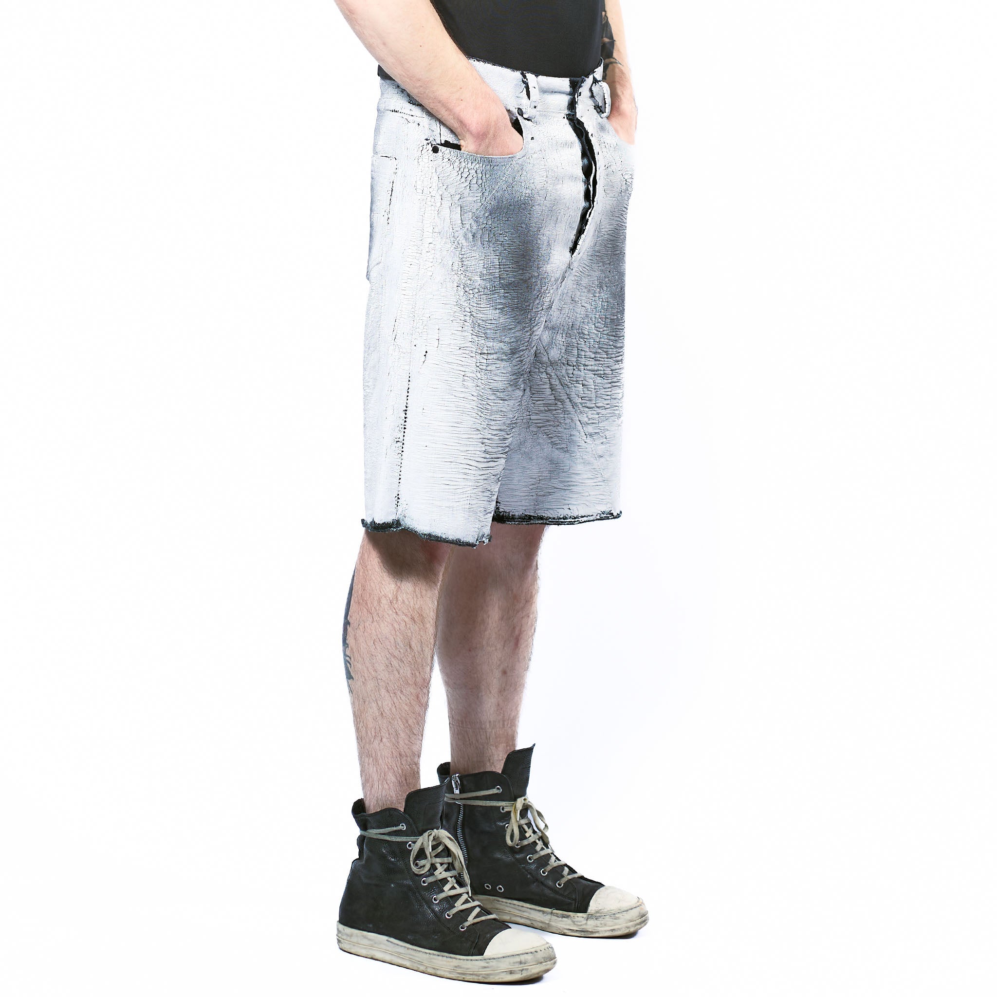 PAINTED DENIM SHORTS
