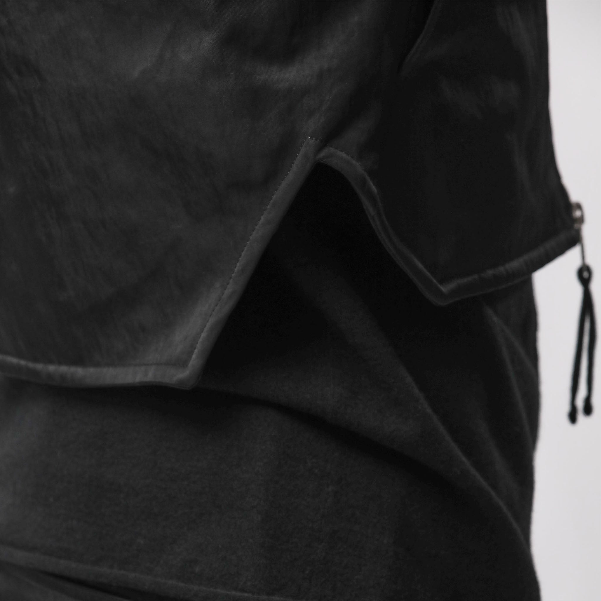 *PRE-ORDER* VEST M J 92