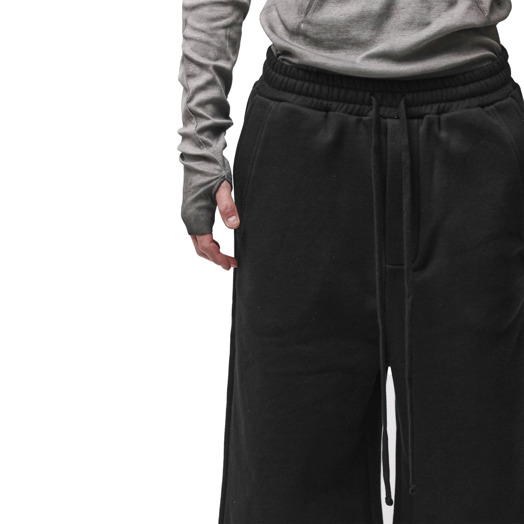 *PRE-ORDER* SWEAT SHORT M ST 528