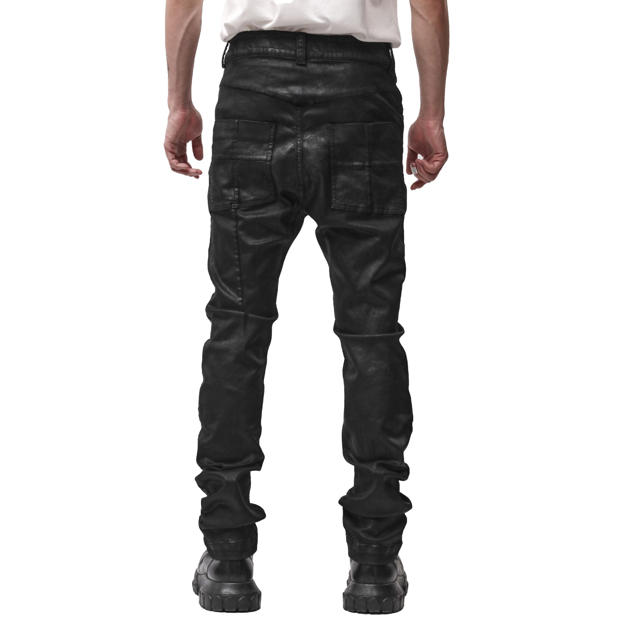 *PRE-ORDER* JEAN M T 107