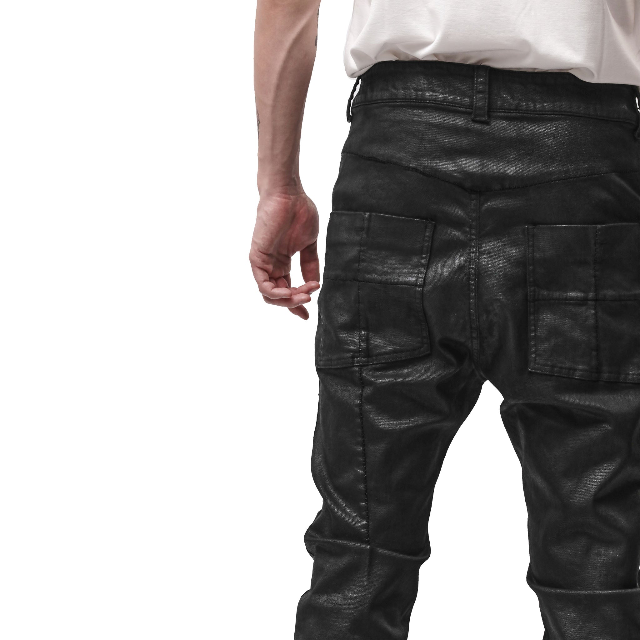 *PRE-ORDER* JEAN M T 107