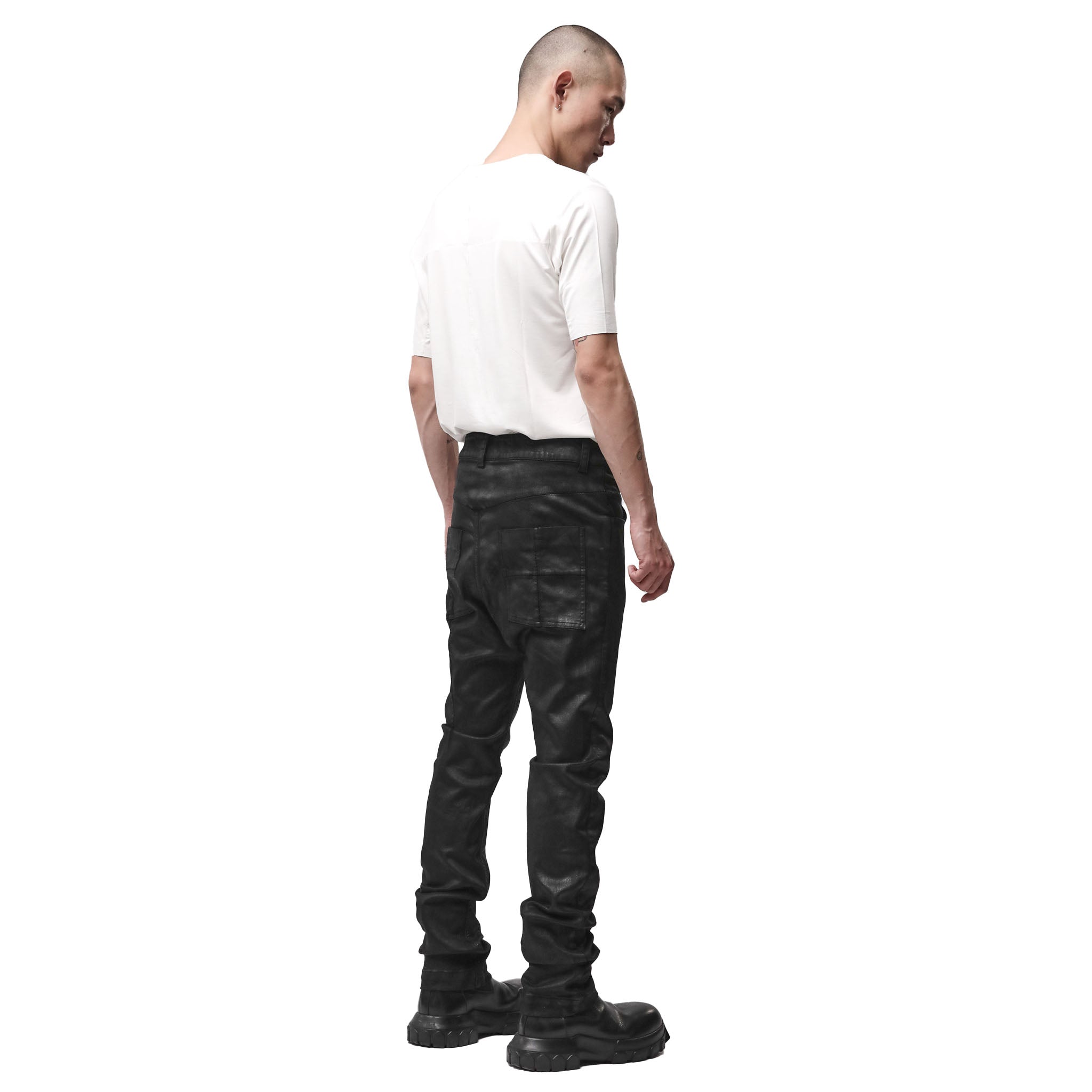 *PRE-ORDER* JEAN M T 107