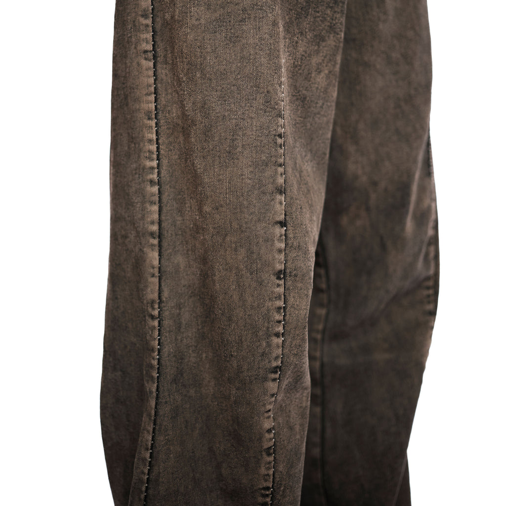 WIDE LEG DART JEANS