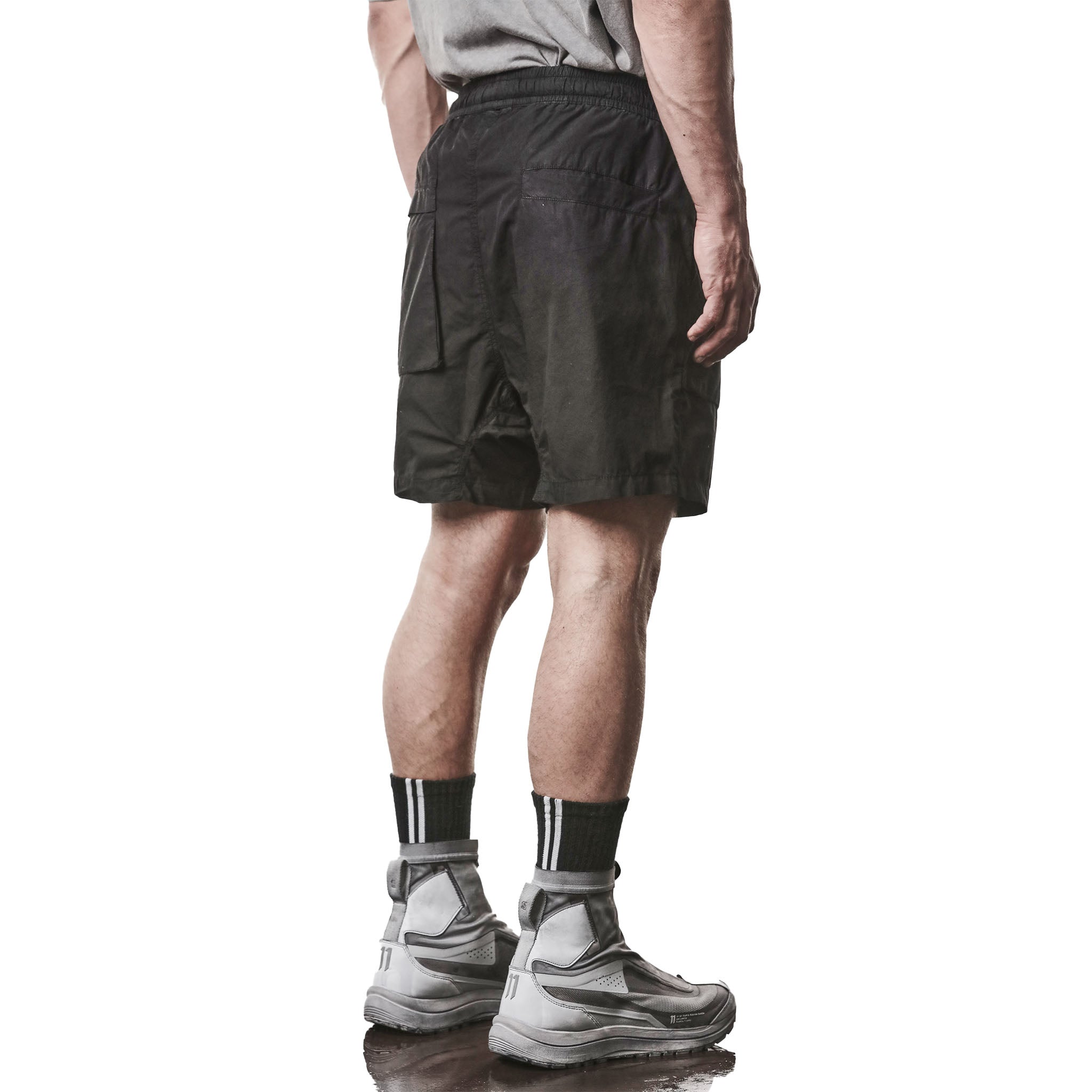 SHORT M P 37