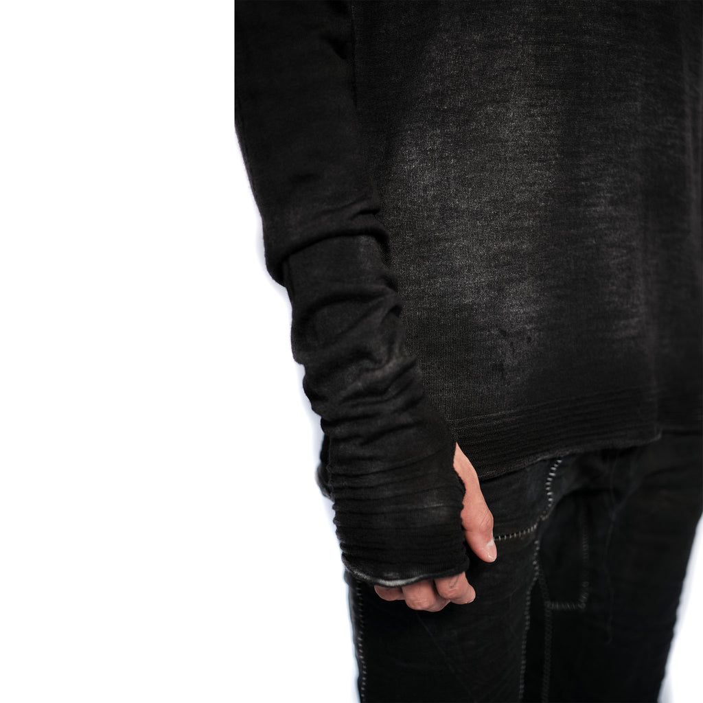 THIN KNIT WOOL SWEATER