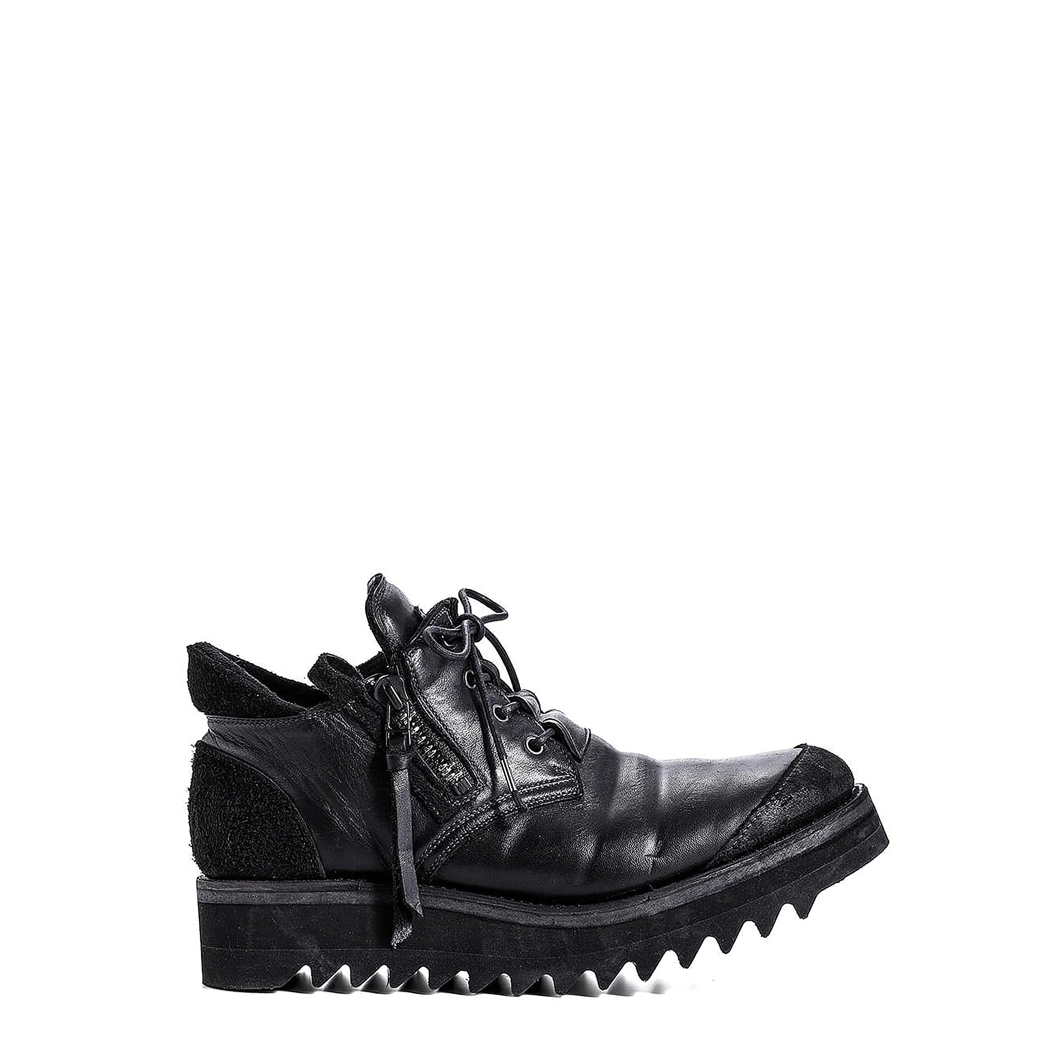 HORSE LEATHER DERBY